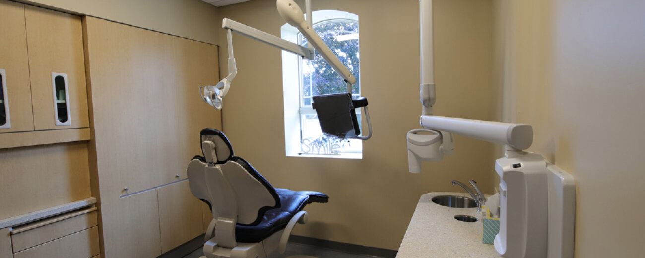 Linden Oaks Dental treatment room.